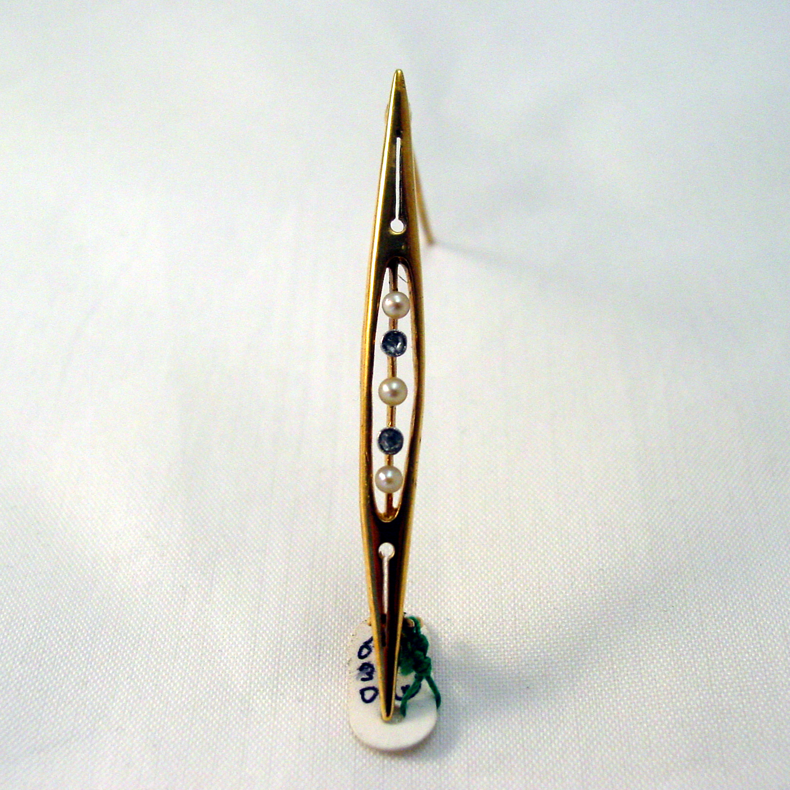 Geelgouden Art Deco Broche Zaadparel en Diamant